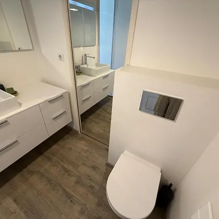 Beautiful 2-bedroom With Parking And Pool Lejlighed *