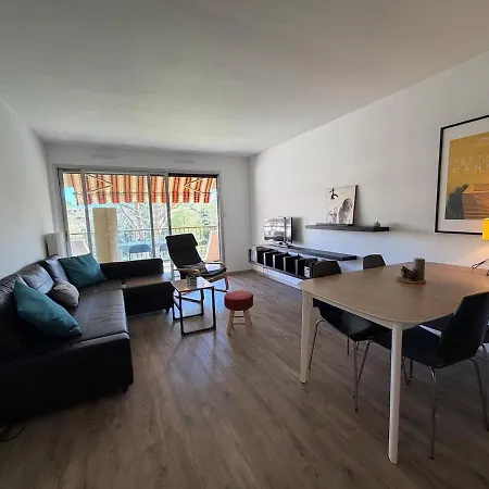 Beautiful 2-bedroom With Parking And Pool Mandelieu