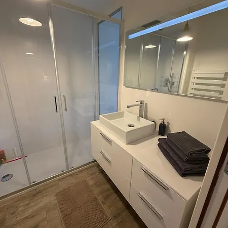 Beautiful 2-bedroom With Parking And Pool