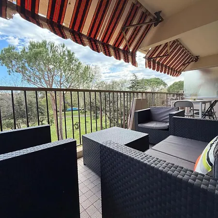 Apartman Beautiful 2-bedroom With Parking And Pool Mandelieu